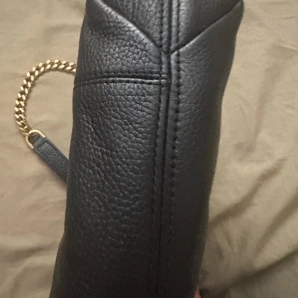 Michael Kors Black Shoulder Bag with Gold Chain - Picture 9 of 16